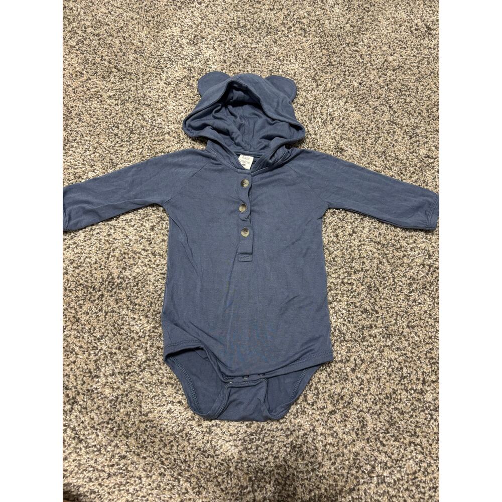 Kate Quinn Bamboo long sleeve blue bear bodysuit with ears, Size 6-12 Months